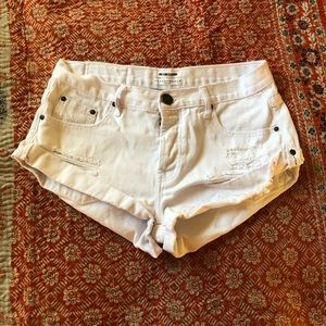 One teaspoon shorts.